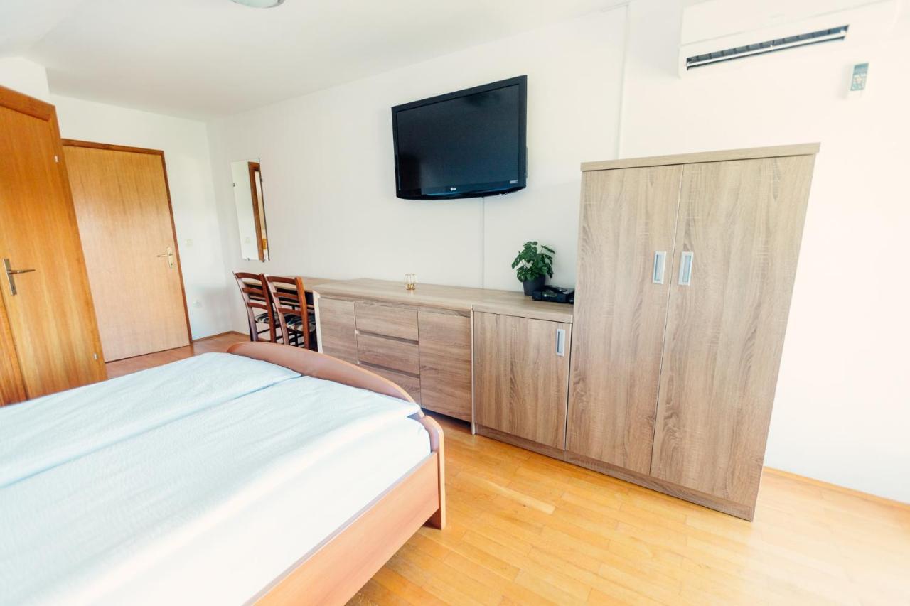 Frankovic Bed&Breakfast Vinica Buitenkant foto