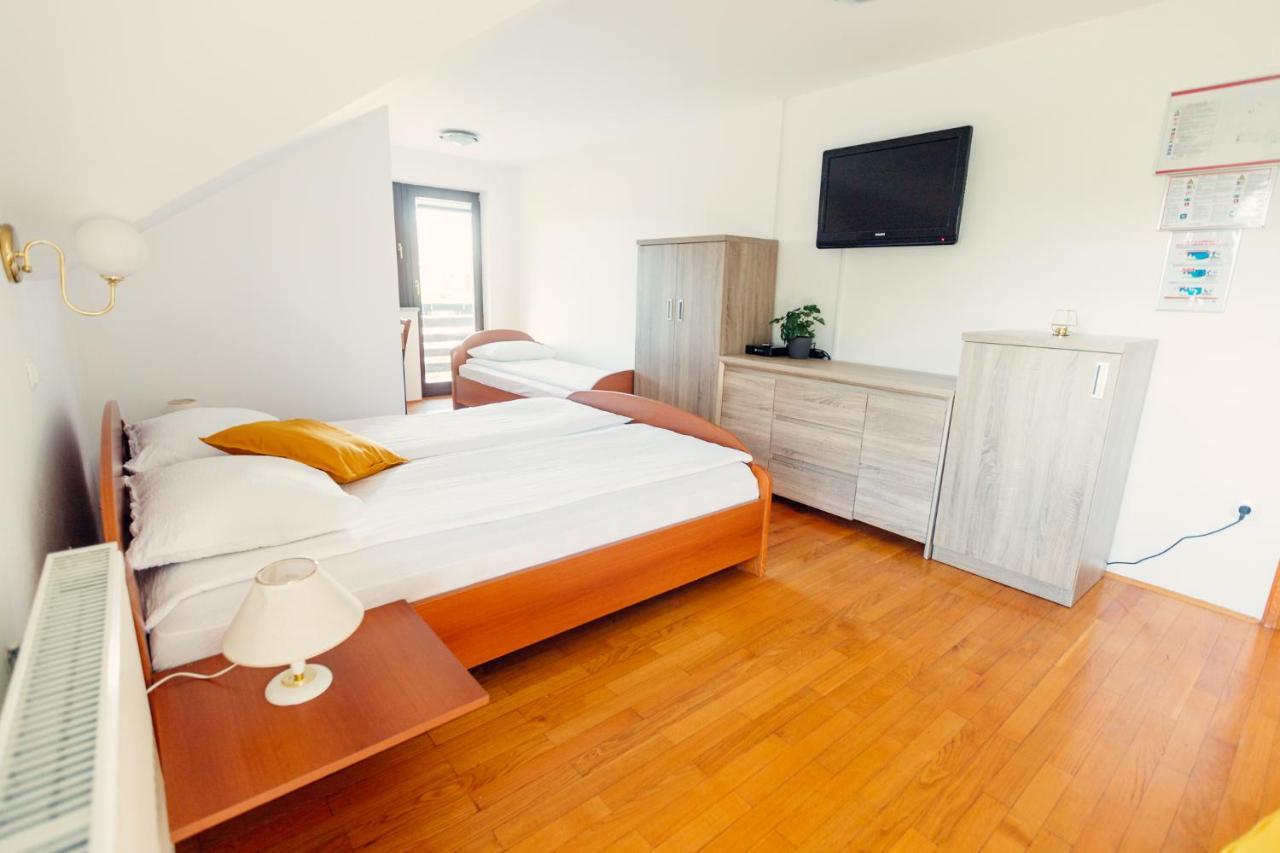 Frankovic Bed&Breakfast Vinica Buitenkant foto